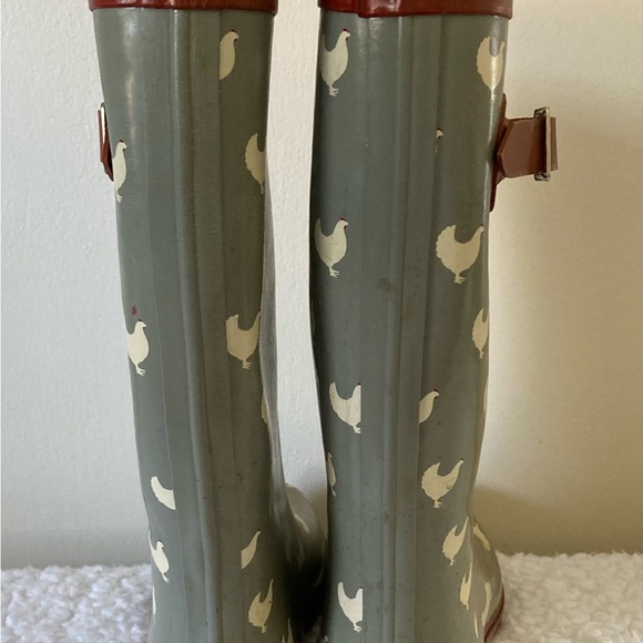 Adorable Chicken Rain Boots, size 8 - Picture 5 of 10